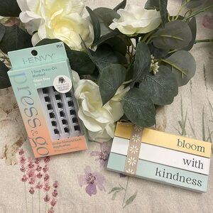 NIB i-ENVY Press&Go Self-Adhesive Eyelashes